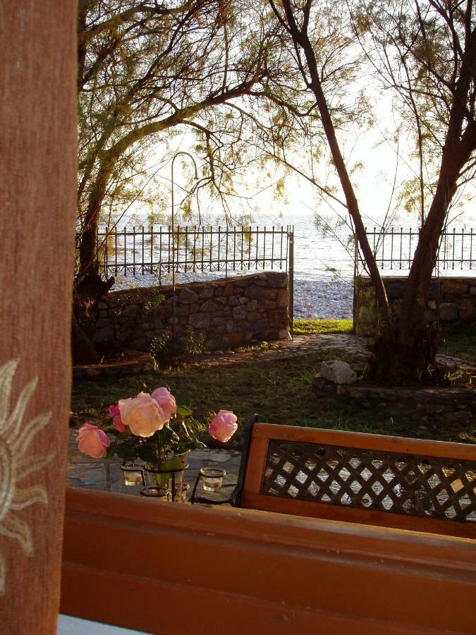 Elpidas Holiday House Kardamyli Exterior foto